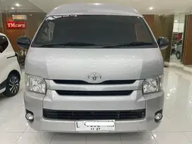Toyota Hi Ace 2.5 Commuter Manual 2017 Super Istimewa
