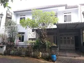 Rumah Idaman 6 Kamar Tidur, Tanah 180 m² di Citra Grand Cibubur
