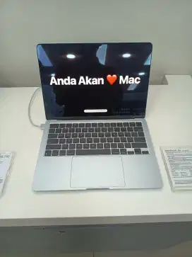 KREDIT MACBOOK M4 AIR (13INCI) 256GB PAKE PROMO BUNGA SPESIAL O%