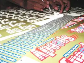 Cutting sticker logo tulisan stiker nama neon box reklame kaca film