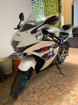 Suzuki GSX 150 2017 keyless