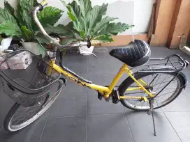 Sepeda Mini Keranjang Ring 26 Merk Shimano.