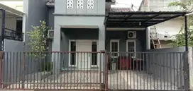 Rumah Siap Huni Baru Direnovasi dalam Cluster Dijual Cepat