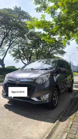 Sigra 2019 Tipe R / MT Low KM