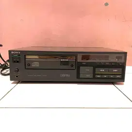 Sony CD Player CDP-101 (The First CD Player) 1982 Extremely Rare!