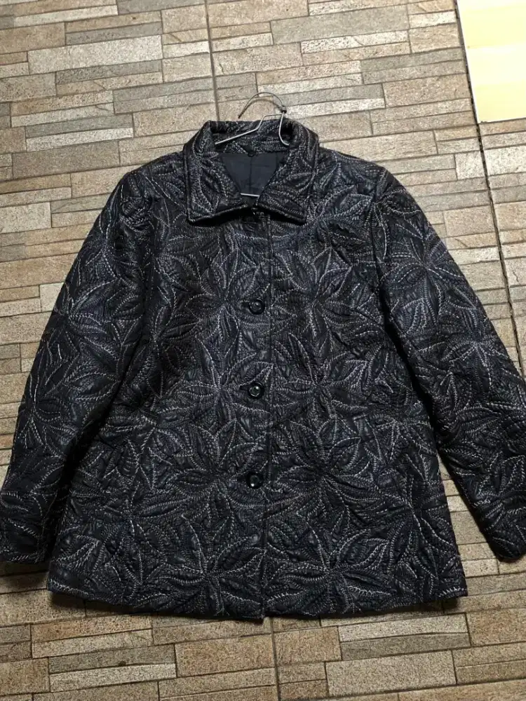Jaket vibtage motif