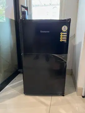 Kulkas 1 pintu Changhing CBC100