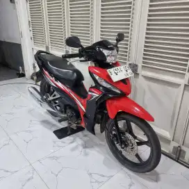 Honda Revo X 110 CW Fi 2023 bulan 8 Gress full original