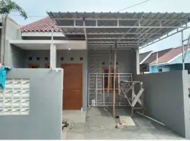 Jual rumah baru lokasi dekat SMP 18 solo lt 88m hrg 460jt nego