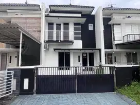 2 lantai Pakuwon City Cluster favorit disewakan area ruko