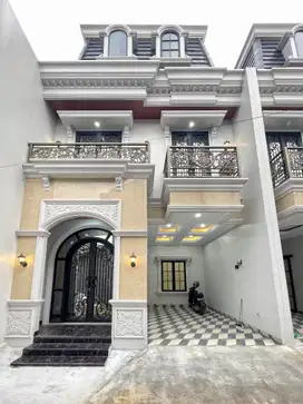 Rumah Baru Mewah Classic Siap Huni Akses Strategis Di Jagakarsa