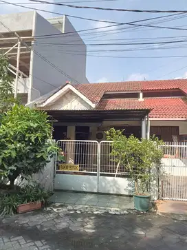 dijual rumah rapi siap huni di taman semanan indah, jakarta barat