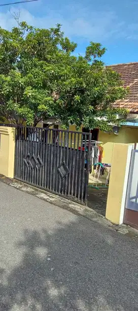 Rumah Dijual 200 Meter di Demang Lebar Daun Palembang