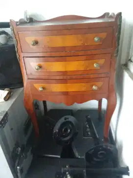 Lemari laci kayu jati