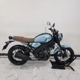 Yamaha XSR 155 USD VVA LED Fi 2024 bulan 4 Gress B DKI Biru terbaru