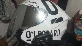 Helm plus intercom