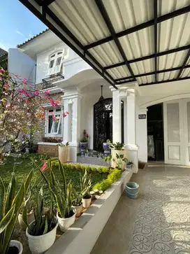 Dijual Rumah cantik Puspitaloka BSD City