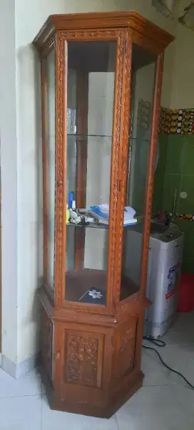 LEMARI PAJANGAN