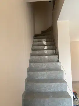 Rumah mewah 2 lantai  di Timur Jakarta