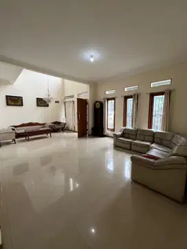 Disewakan / Dijual Rumah Siap Huni di Jl Sudharsono Cirebon