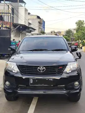 Toyota fortuner 2.7 TRD bensin 2015