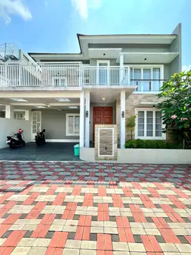 Rumah bagus baru di maguwoharjo dekat lottemart