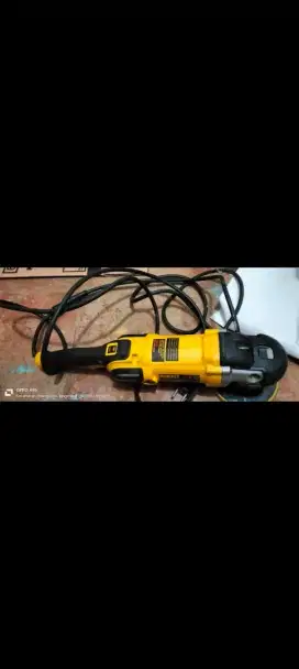 Mesin poles Dewalt Dwp849