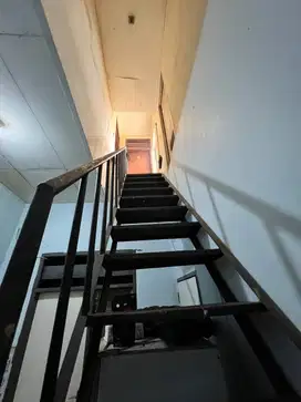 Cek segera rumah 2 lantai yang modern Cipinang Melayu, Jakarta Timur