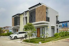 Rumah Mewah 2 lantai cukup 5 juta all in di pusat Kota Cibinong Bogor