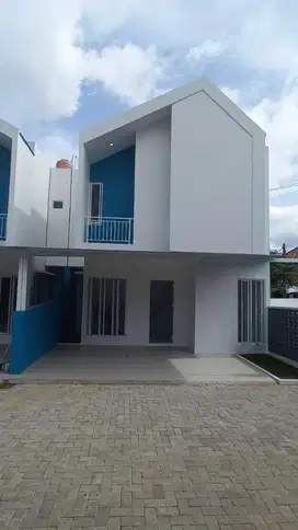 Rumah 2 Lantai SHM Siap Huni dekat Stasiun KA Universitas Indonesia