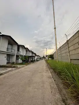 JUAL RUGI MAU PINDAH KE LUAR NEGERI RUMAH DI LIPPO KARAWACI