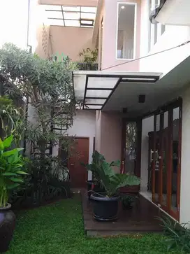 Dijual Rumah Hoek Mewah di BSD City