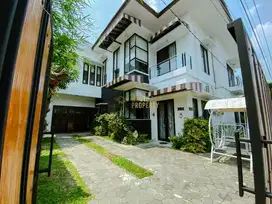 RUMAH MEWAH,DEKAT MALIOBORO.GONDOKUSUMAN YOGYAKARTA