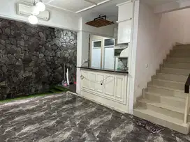 Rumah 2 Lantai Siap Huni di Cluster Victoria Garden Grand Galaxy City