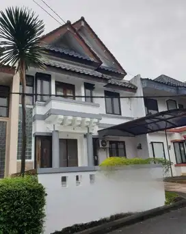 Dijual Rumah 2 Lantai Di Perumahan Bukit Chedi, Tangerang
