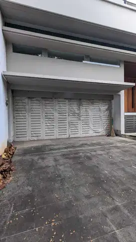 Rmh 1 lantai Puri Kencana blok M lantai full marmer