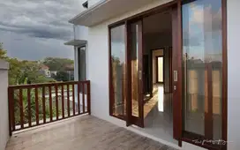 Rumah Konsep Villa Elegan dan Campuran Clasic