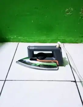 SETRIKA MERK MASPION MANTAP.