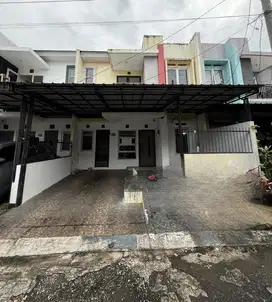 DISEWAKAN RUMAH PURI BETA 2 DEPAN TAMAN