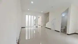 Disewakan Rumah Pinewood TKI 5 Taman Kopo Indah Bandung
