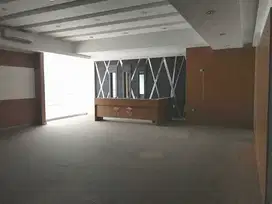 Disewakan rumah untuk usaha tempat strategis ambengan