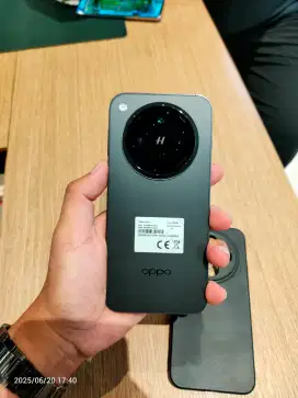 Oppo find x8 16/512 GB masi garansi panjang nego tipis