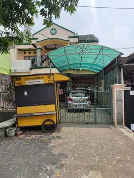 DIJUAL RUMAH DI KOMPLEK PELNI DEPOK