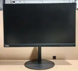Monitor 24 inch merk lenovo