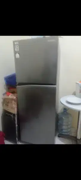 Kulkas 2 pintu Panasonic