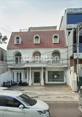 Gedung 4 Lt Gandaria Kebayoran Baru Lokasi Strategis Cocok untuk Usaha