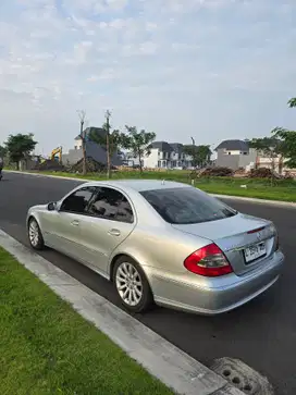 Mercedes-Benz E280 2009 Bensin