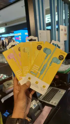 Loops In Ear Earphone w5