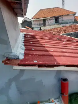 Tukang atap bocor ganti atap rumah