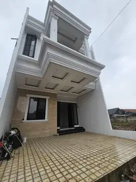 Rumah Bata Merah 2 Lantai Siap Huni di Cimanggis Depok Pinggir Jl Raya